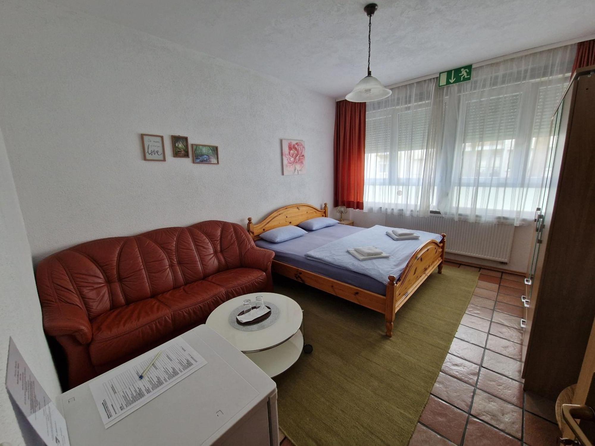 Pension Antalya Friedrichshafen Room photo
